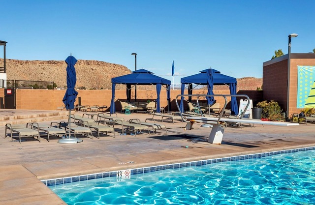 Villa #31 - Luxury Golf and Pet Friendly