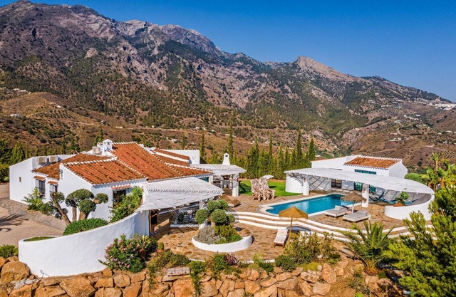 Villa Adaline - Five Bedroom Villa, Sleeps 10