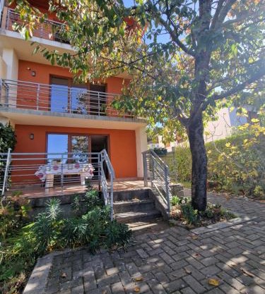 Villa Altiparmak