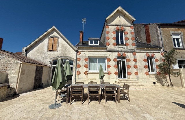 Villa at the foot of the Ile d'Oléron bridge