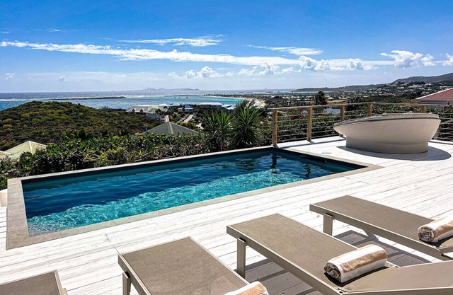 Villa Atao, sublime sea view of Orient Bay and the islands