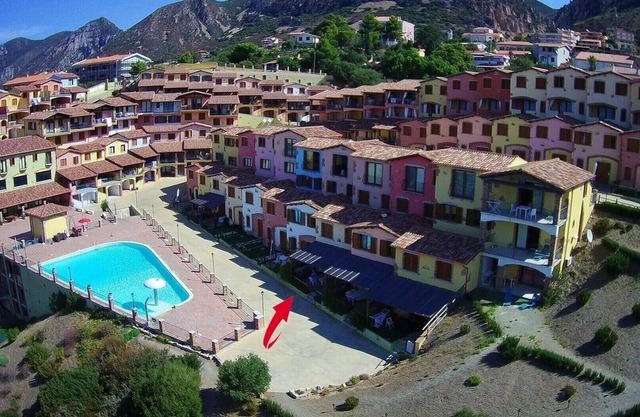 VILLA BY THE POOL WITH SEA VIEW - FREE WIFI