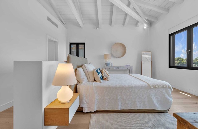 Villa Calma a Beachfront Luxury Retreat, Villa