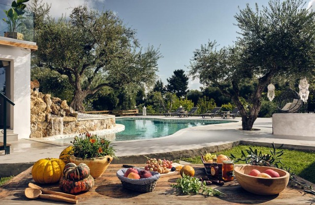 Villa Castelletto heated pool jacuzzi