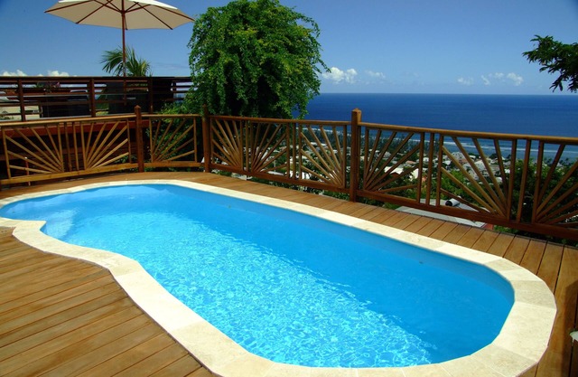 Villa Combava St Leu swimming pool and panoramic ocean view