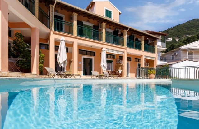 Villa Delphine by Tsiolis family ★ shared pool