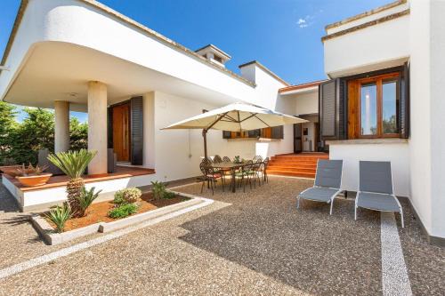 Villa di Carmen by BarbarHouse