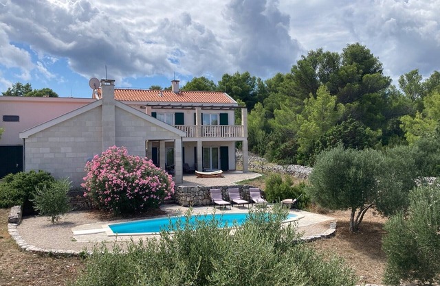 Villa Ella with private pool and spacious garden