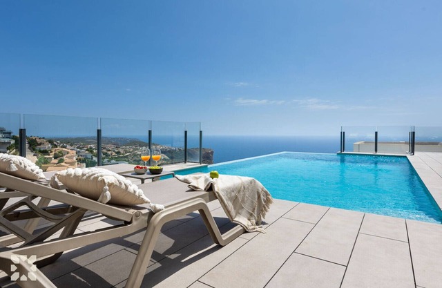 Villa FALQUI by Abahana Villas