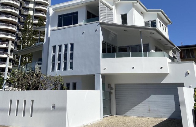 Villa Garfield Surfers Paradise
