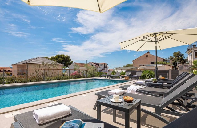 Villa Genera with Pool