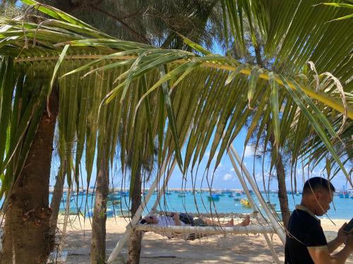 Villa Hoàng Diệu Phú Quý 260m2 có bãi tắm trước nhà