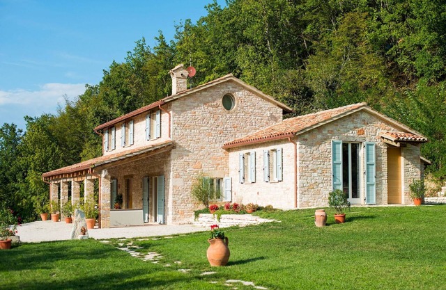 Villa in Acqualagna with Pool & Nature