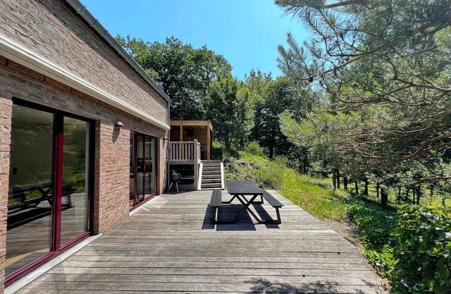 Villa in Durbuy With Jacuzzi & Golf Access