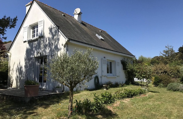 VILLA IN QUIET, 3 CH/2SDB, 700 M2 GARDEN, 500 M BEACH GOH VELIN, 1 KM GOLF