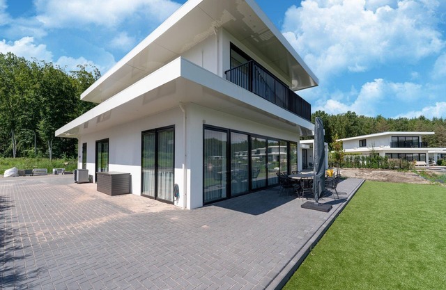 Villa in Zeewolde with Garden