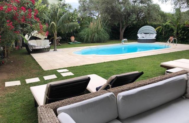 Villa Ines, sul mare con piscina