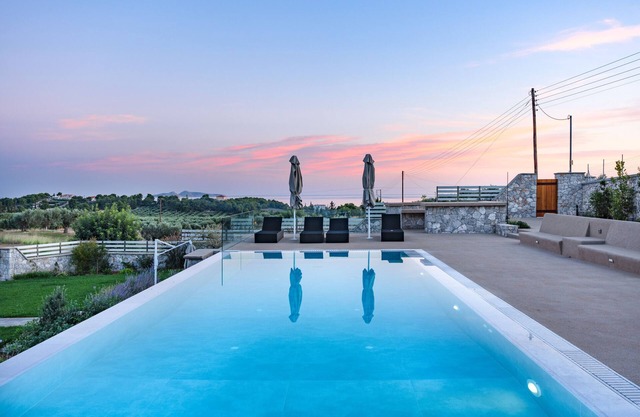 Villa 'M Z Eternity' with Sea View, Wi-Fi and Air Conditioning