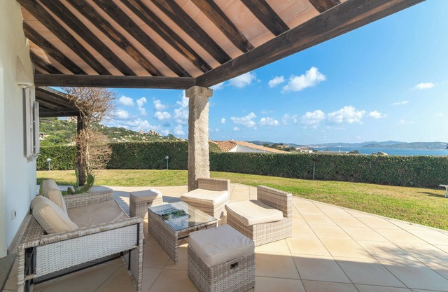 Villa 'Maddalena' with Sea View, Private Pool and Air Conditioning