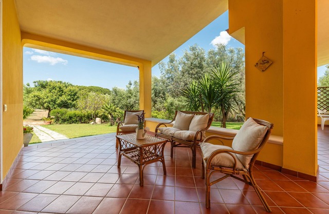 Villa 'Mameli' with Mountain View, Wi-Fi and Air Conditioning