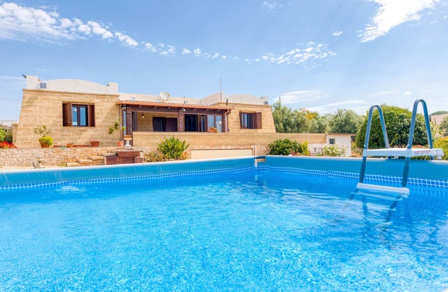 Villa 'Marilor' with Sea View, Wi-Fi and Air Conditioning