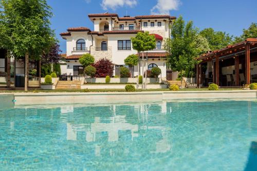 Villa Mediterra Varna 5bed pool&jacuzzi
