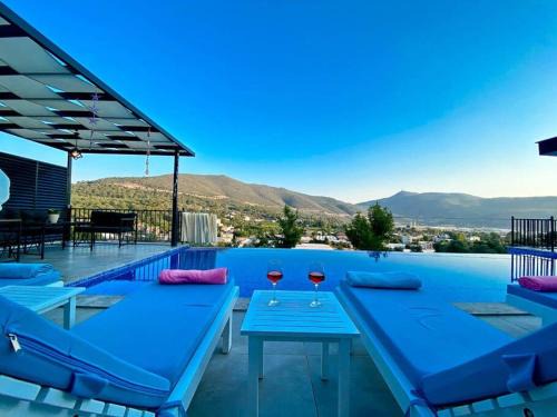 Villa Menekiş / Kalkan