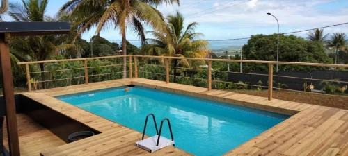 Villa moderne avec piscine à Sainte-Rose, 160 m²