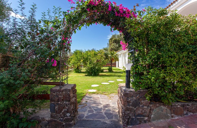 Villa Mula a stone's throw from the sea