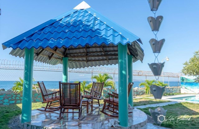 VILLA NAILY POOL AND ACCESS TO THE BEACH 🏝