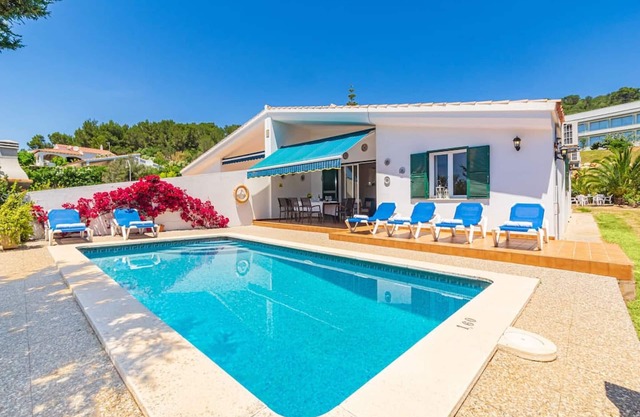 Villa Noelia❤️ 350 mts from the beach❤️ private pool, free AC and WiFi