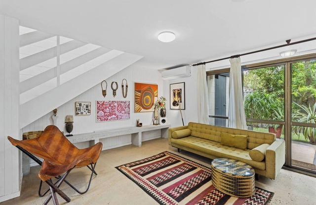 Villa Palma Boho Modern Retreat near the Foreshore