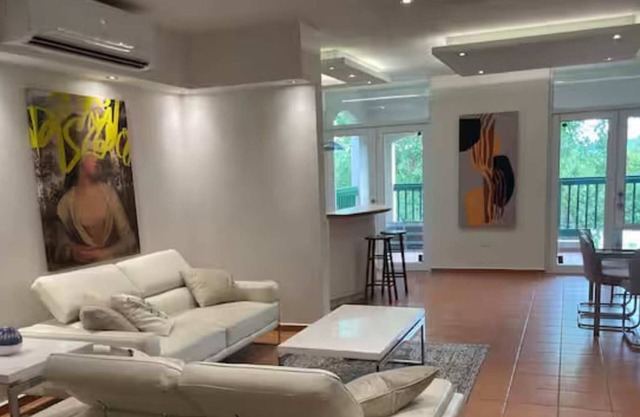 Villa Papaya — Garden Views & Family Comfort