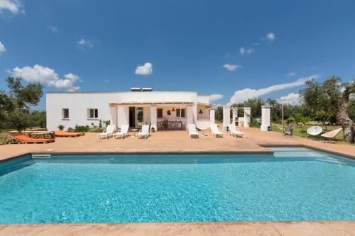 Villa Rosalore' by Perle di Puglia