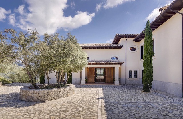 VILLA SA COMUNA- Magnificent estate set in the privalaged location of Puigpunyent. - Free Wifi