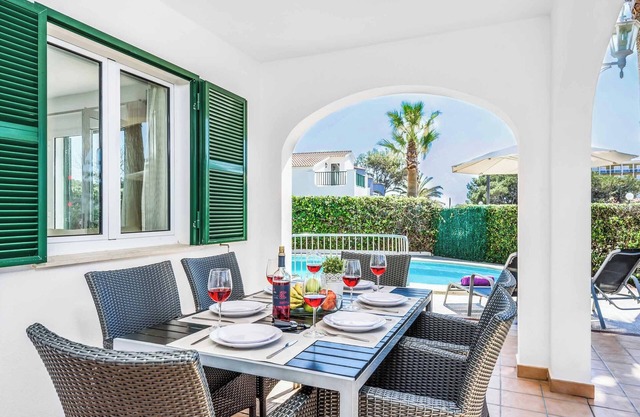 Villa Sofia - stylish villa with pool and children's pool - very close to beach!