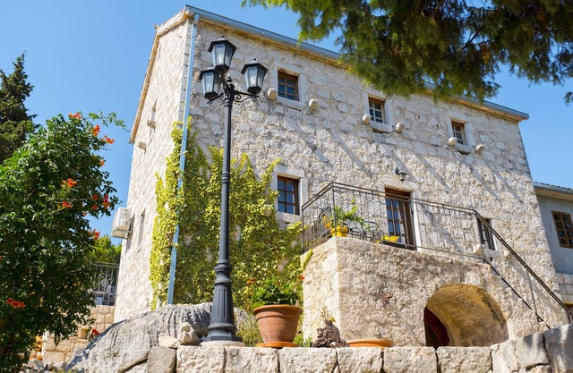 Villa Solar - Ethno Art Village Podcempresn