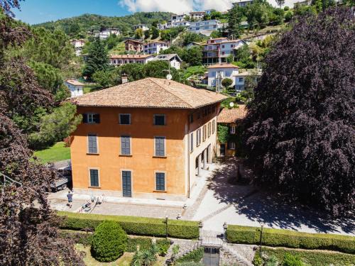 Villa Solzago - by MyHomeInComo