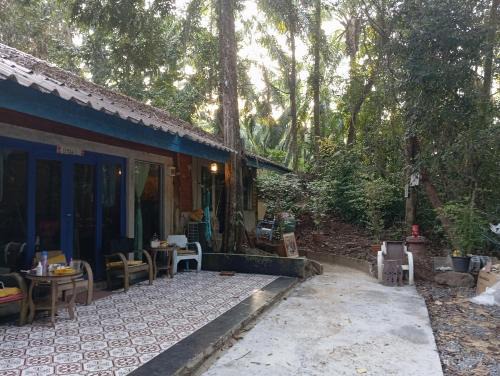 Villa Somkid