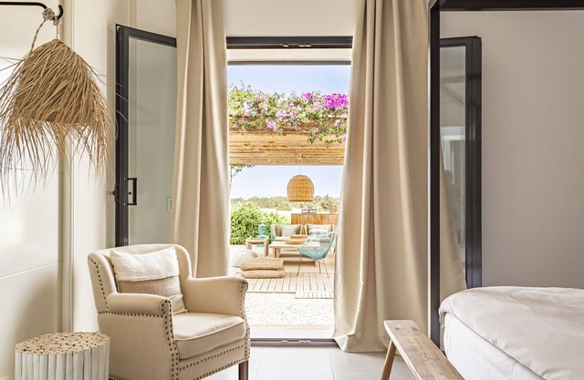 Villa 'Somnis' with Private Pool, Private Terrace and Wi-Fi