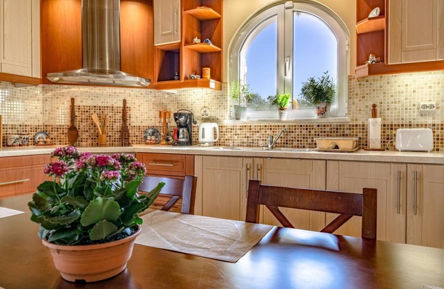 Villa Stella, 2 Bedrooms, Wifi, Near The Beach