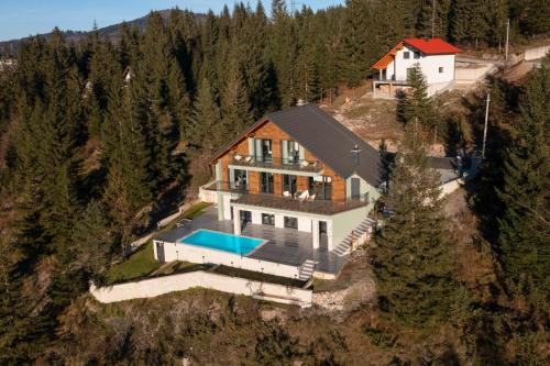 Villa Stella Verde - Wellness Villa with a swimming pool, hot tub and sauna
