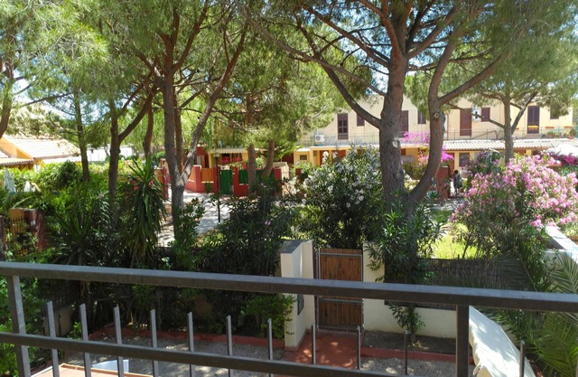 Villa surrounded by greenery a stone's throw from the sea