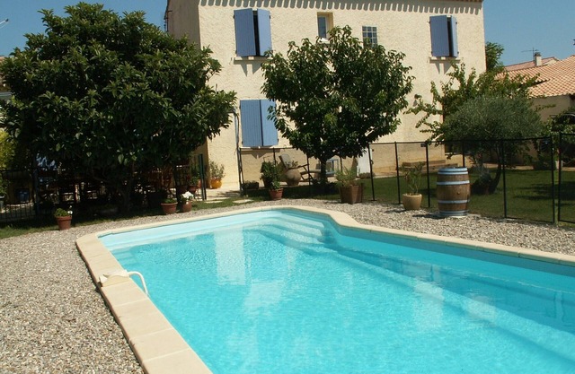 Villa, swimming pool, table tennis, near Mont Ventoux