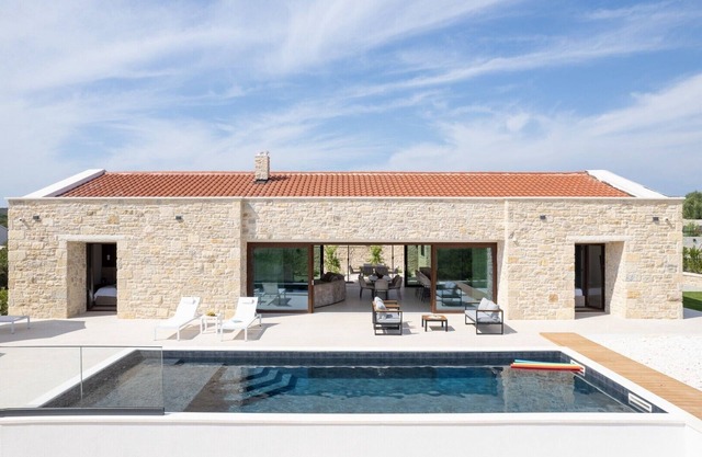 Villa Terra & Aria Dalmatica heated pool jacuzzi sauna