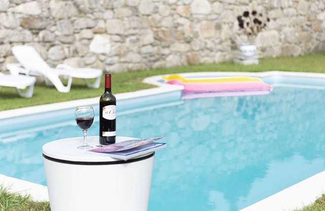 Villa Velas (381), with pool near Santiago