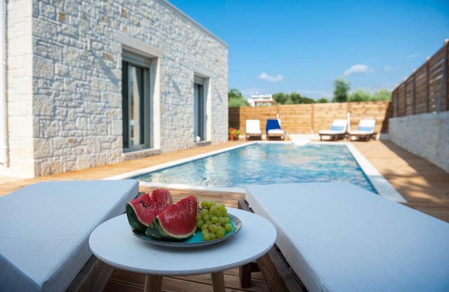 Villa Vera - With Private Pool & Jacuzzi