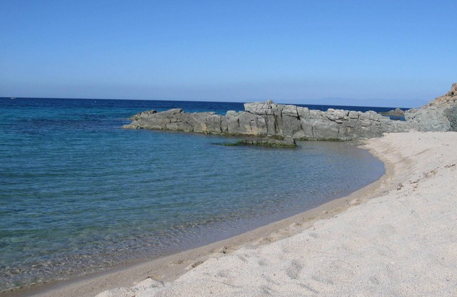 Villa with garden 20 meters from the beach