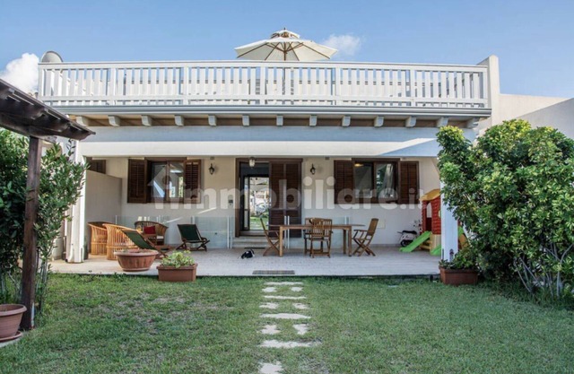 Villa with pool and with sea view