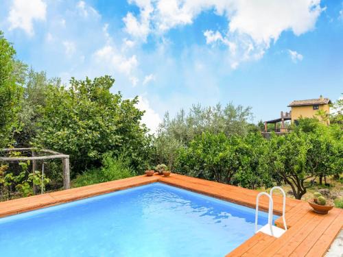 Villa with pool and panoramic surroundings